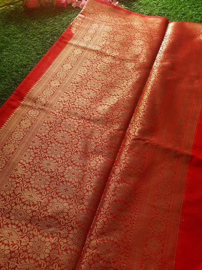 Banarasi art silk saree – Red and silver, pallu corner with conia design